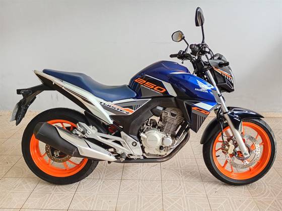 HONDA CB TWISTER SPECIAL EDITION ABS 